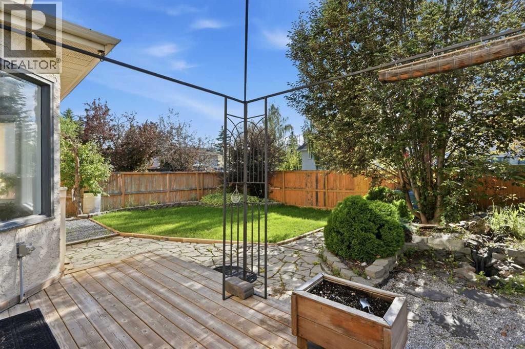 












175 Shannon Circle SW

,
Calgary,




Alberta
T2Y2L1

