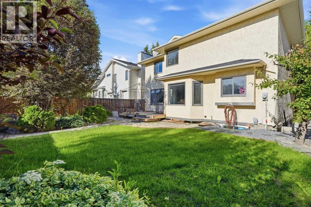 












175 Shannon Circle SW

,
Calgary,




Alberta
T2Y2L1

