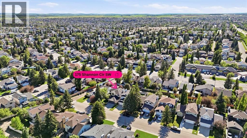 












175 Shannon Circle SW

,
Calgary,




Alberta
T2Y2L1

