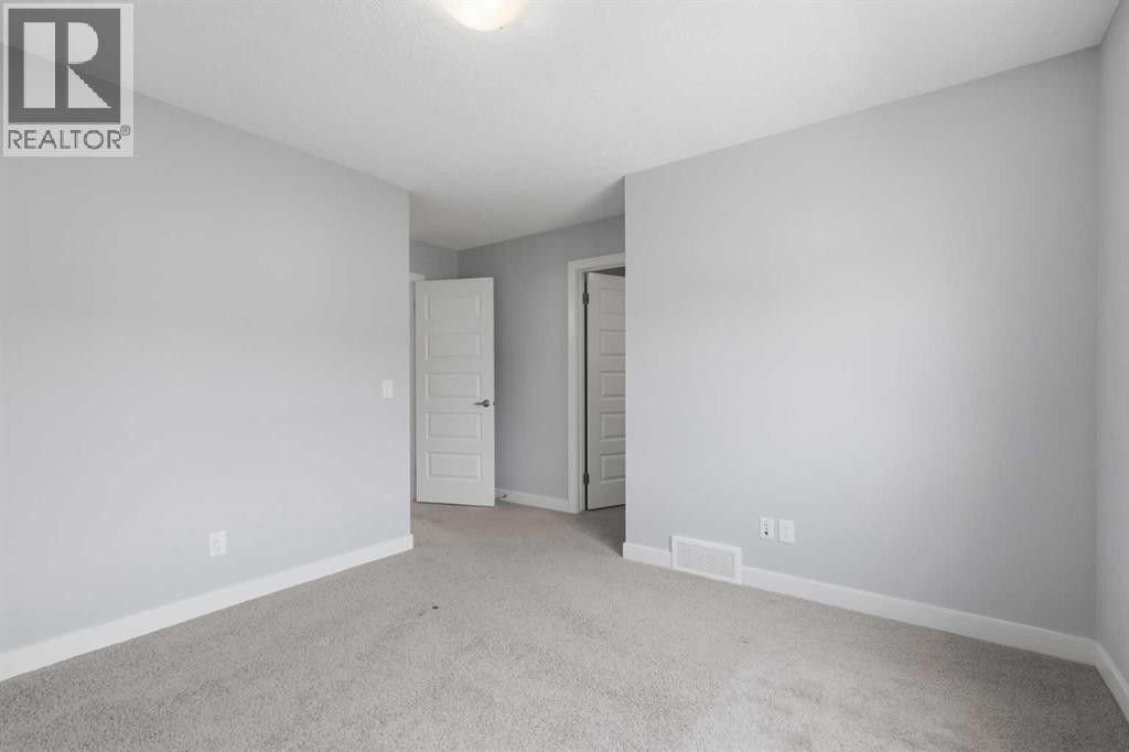 












29 Pantego Lane NW

,
Calgary,




Alberta
T3K0T1

