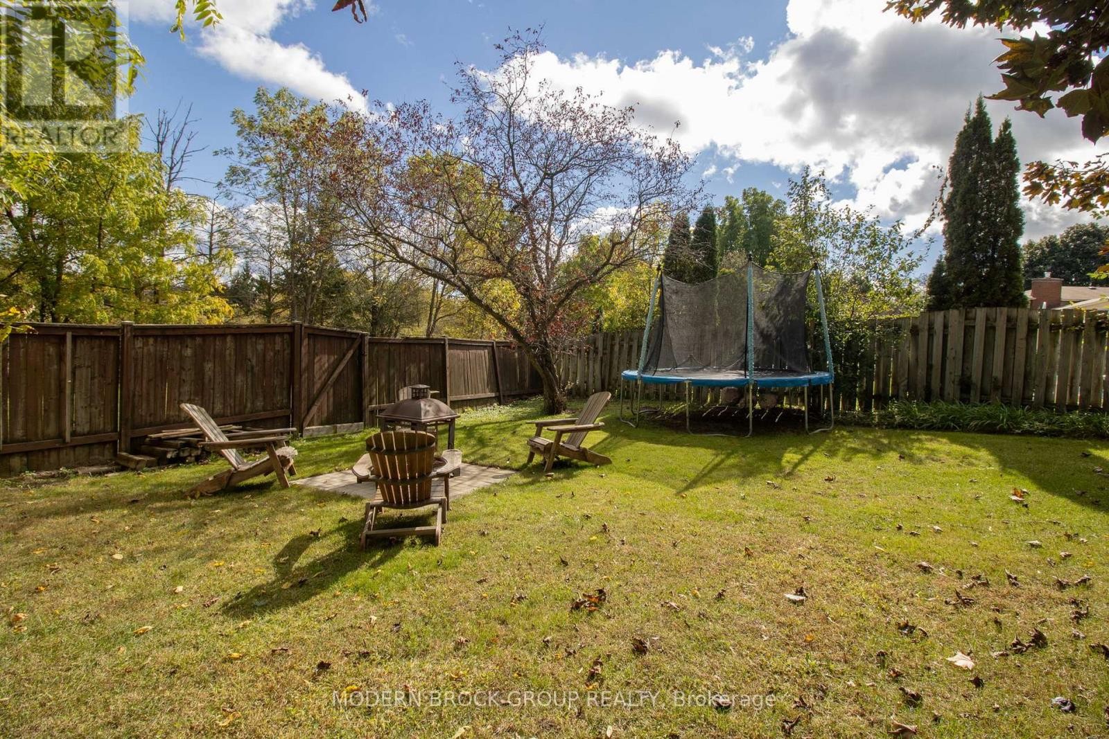 












1333 BRIARWOOD DRIVE

,
Brockville,




Ontario
K6V6E2

