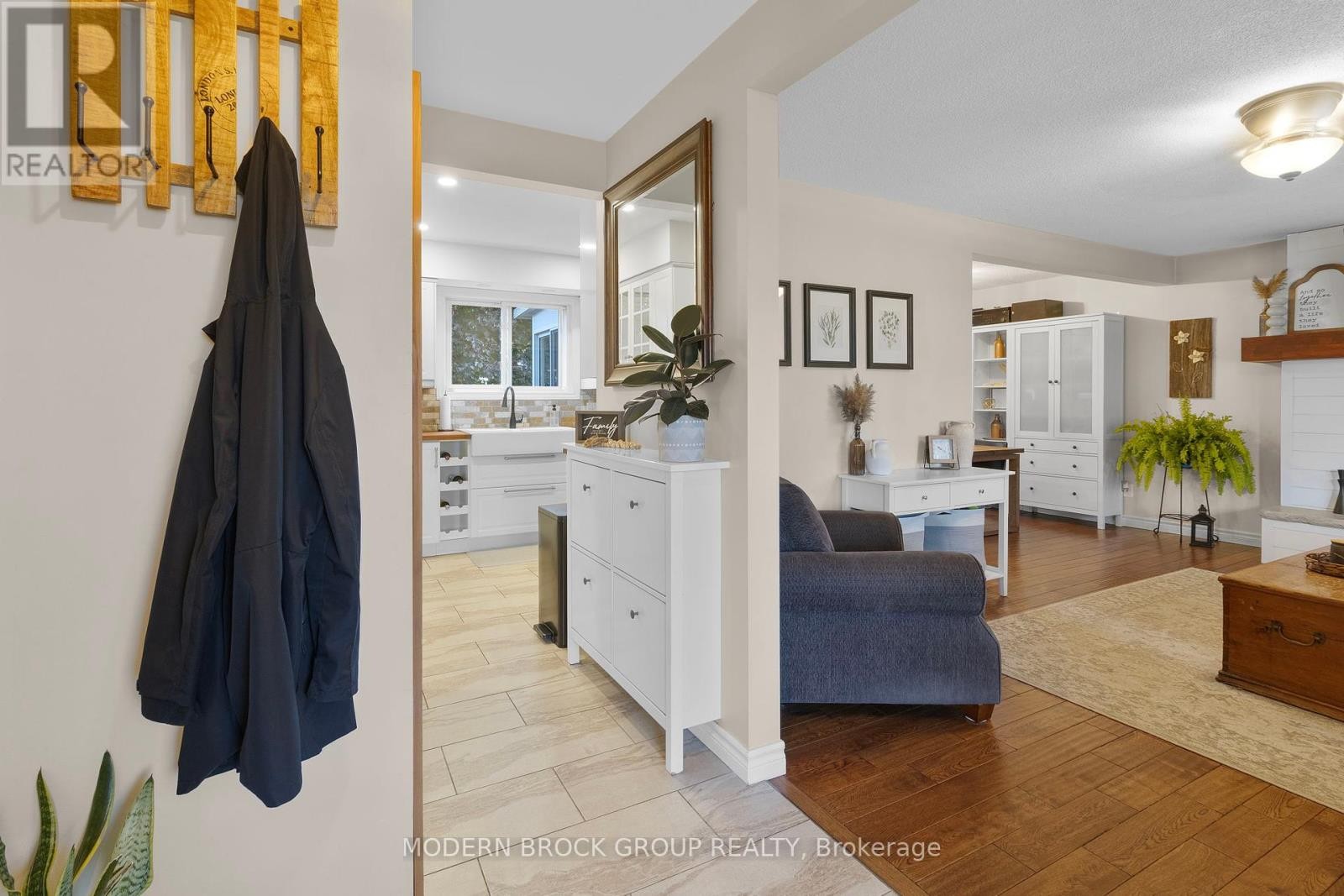












1333 BRIARWOOD DRIVE

,
Brockville,




Ontario
K6V6E2

