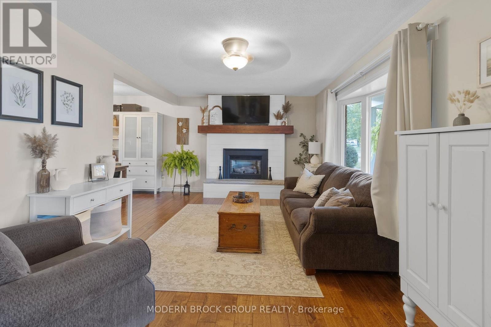 












1333 BRIARWOOD DRIVE

,
Brockville,




Ontario
K6V6E2

