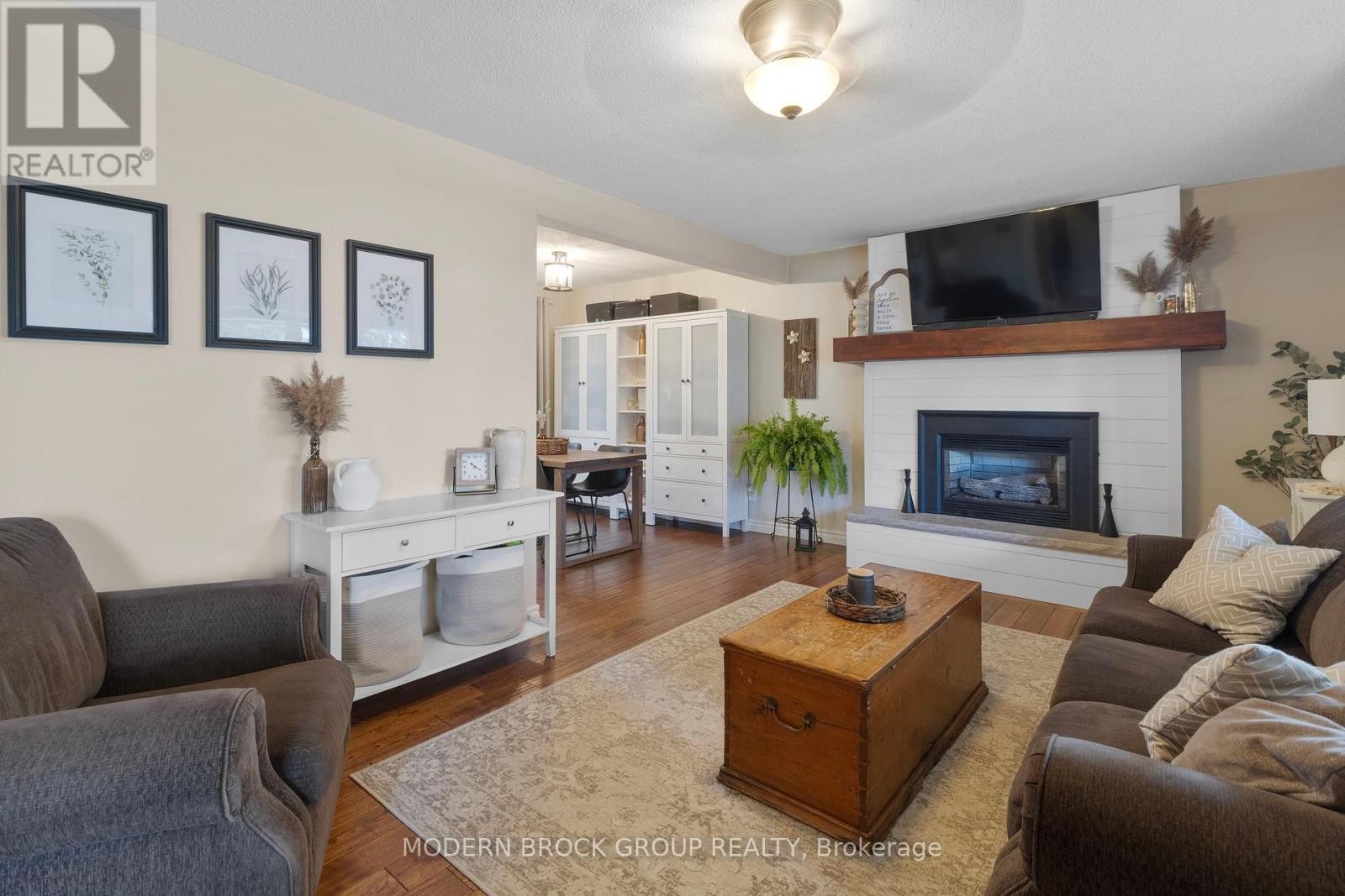 












1333 BRIARWOOD DRIVE

,
Brockville,




Ontario
K6V6E2

