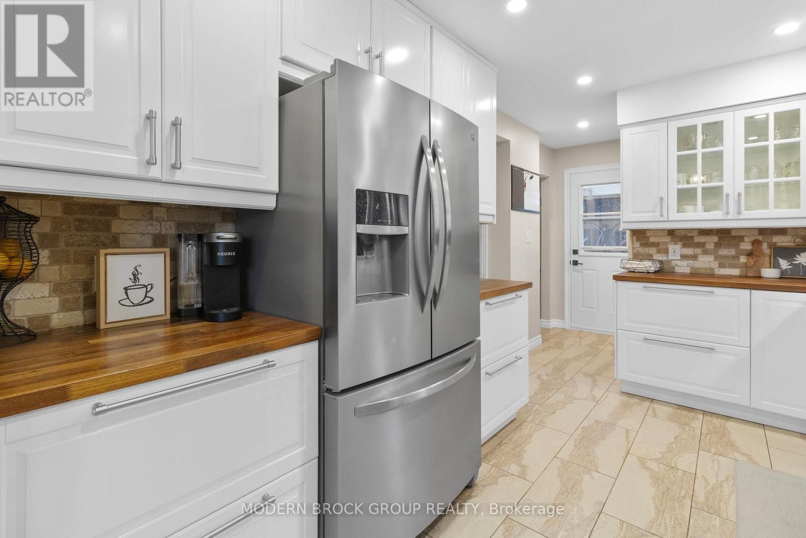 












1333 BRIARWOOD DRIVE

,
Brockville,




Ontario
K6V6E2

