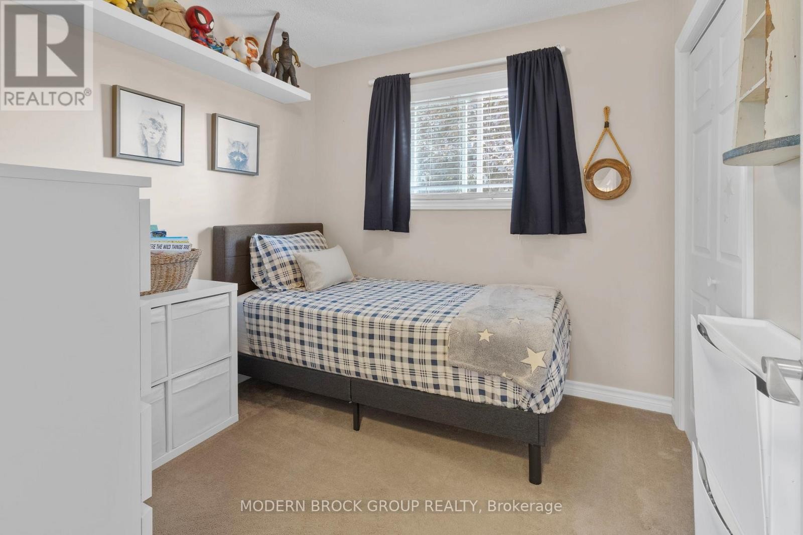 












1333 BRIARWOOD DRIVE

,
Brockville,




Ontario
K6V6E2

