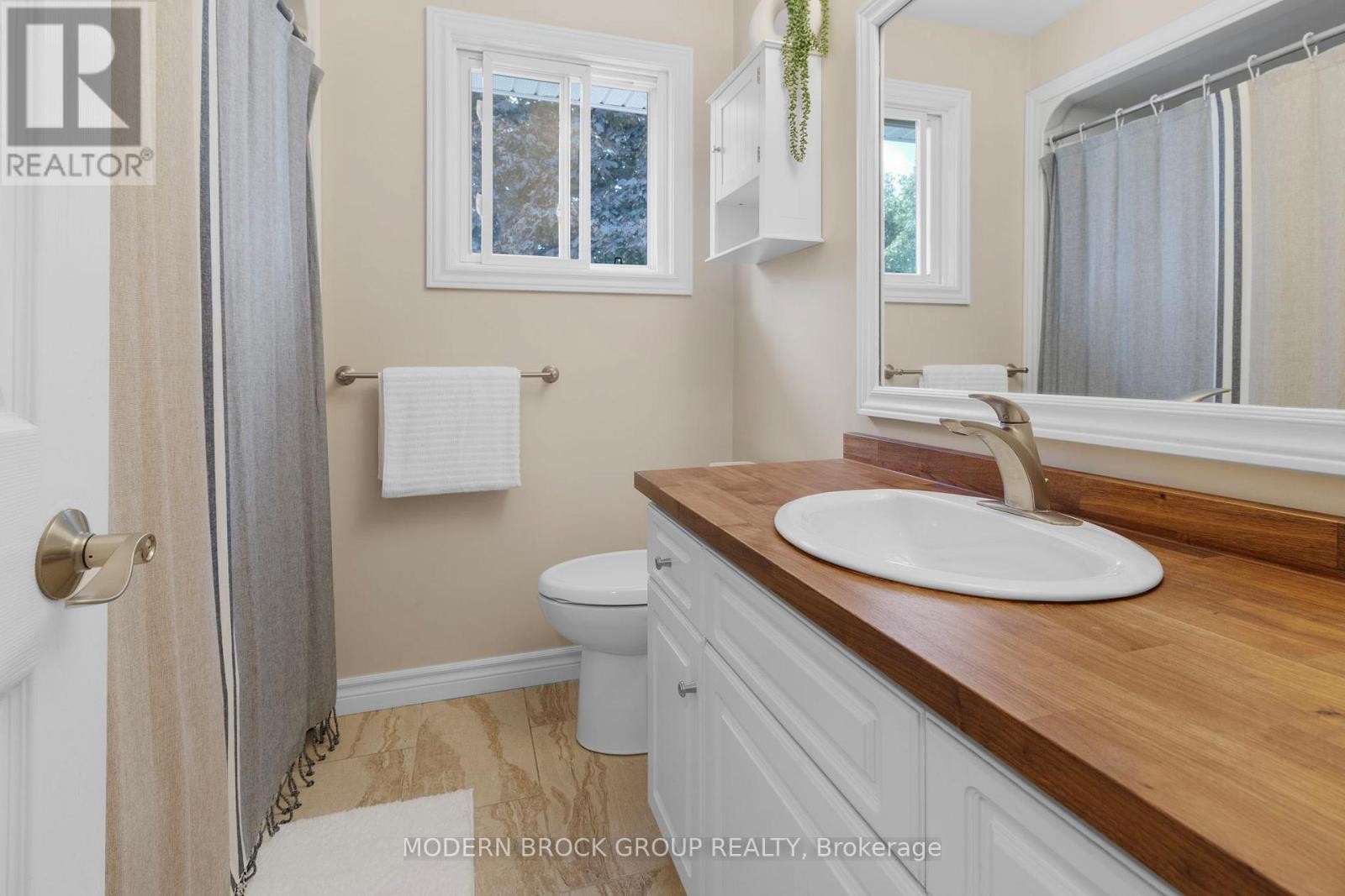 












1333 BRIARWOOD DRIVE

,
Brockville,




Ontario
K6V6E2

