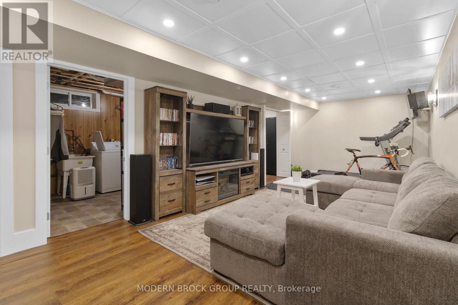 












1333 BRIARWOOD DRIVE

,
Brockville,




Ontario
K6V6E2

