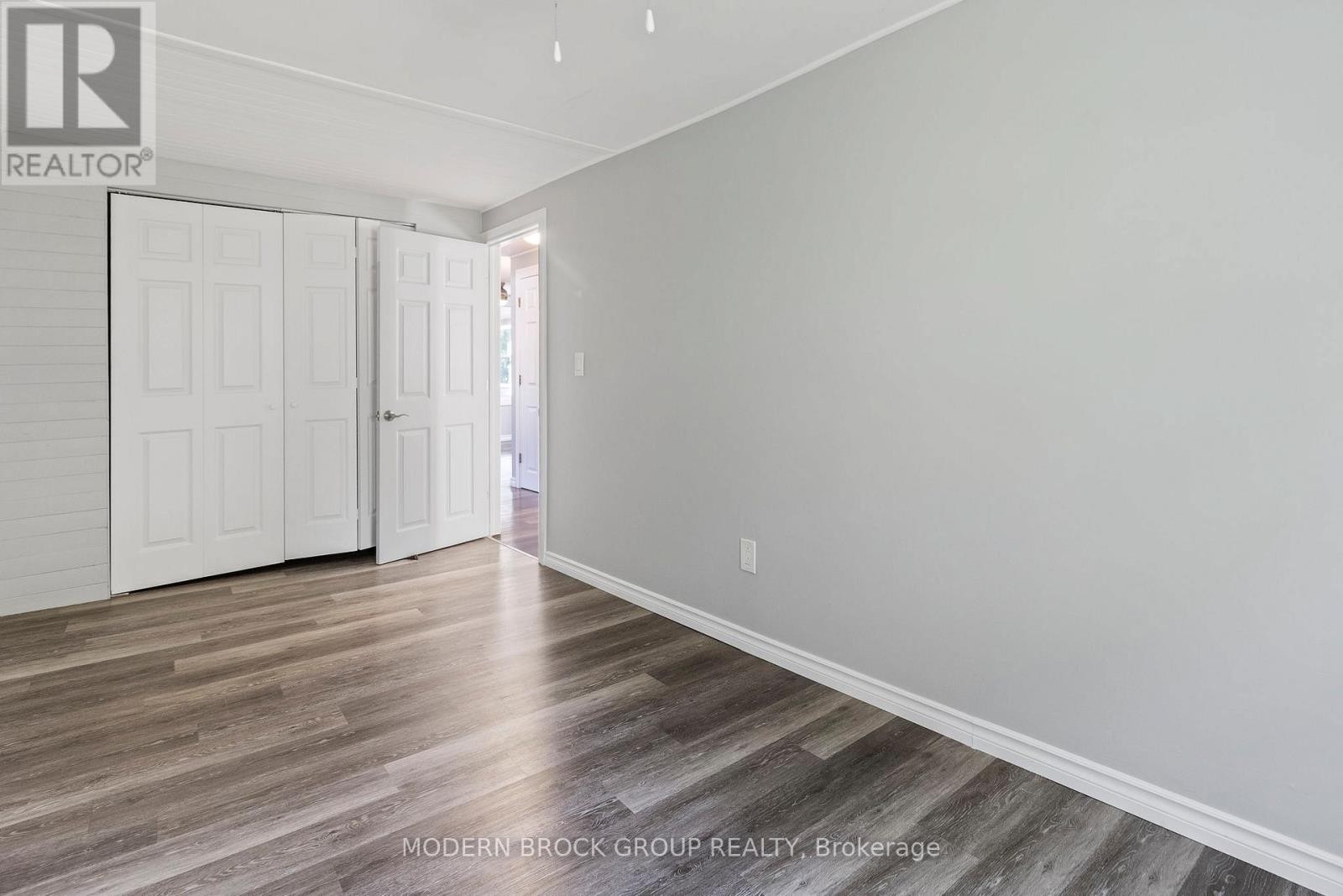












190 ORMOND STREET

,
Brockville,




Ontario
K6V2L3

