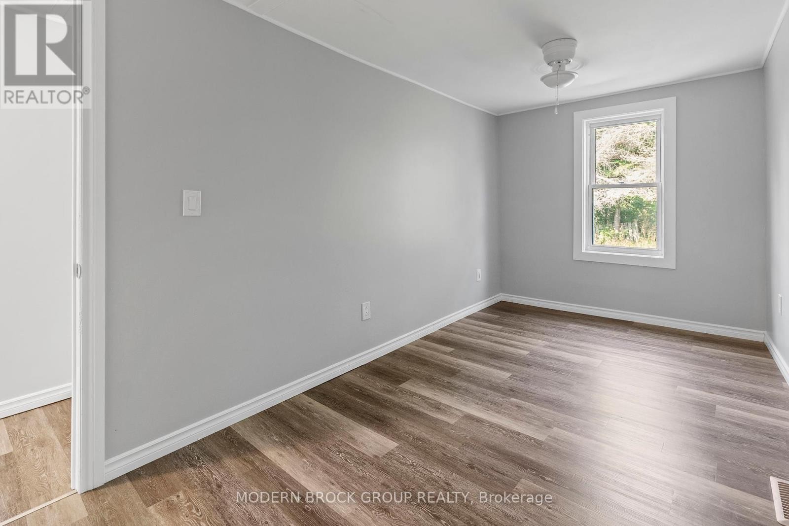 












190 ORMOND STREET

,
Brockville,




Ontario
K6V2L3

