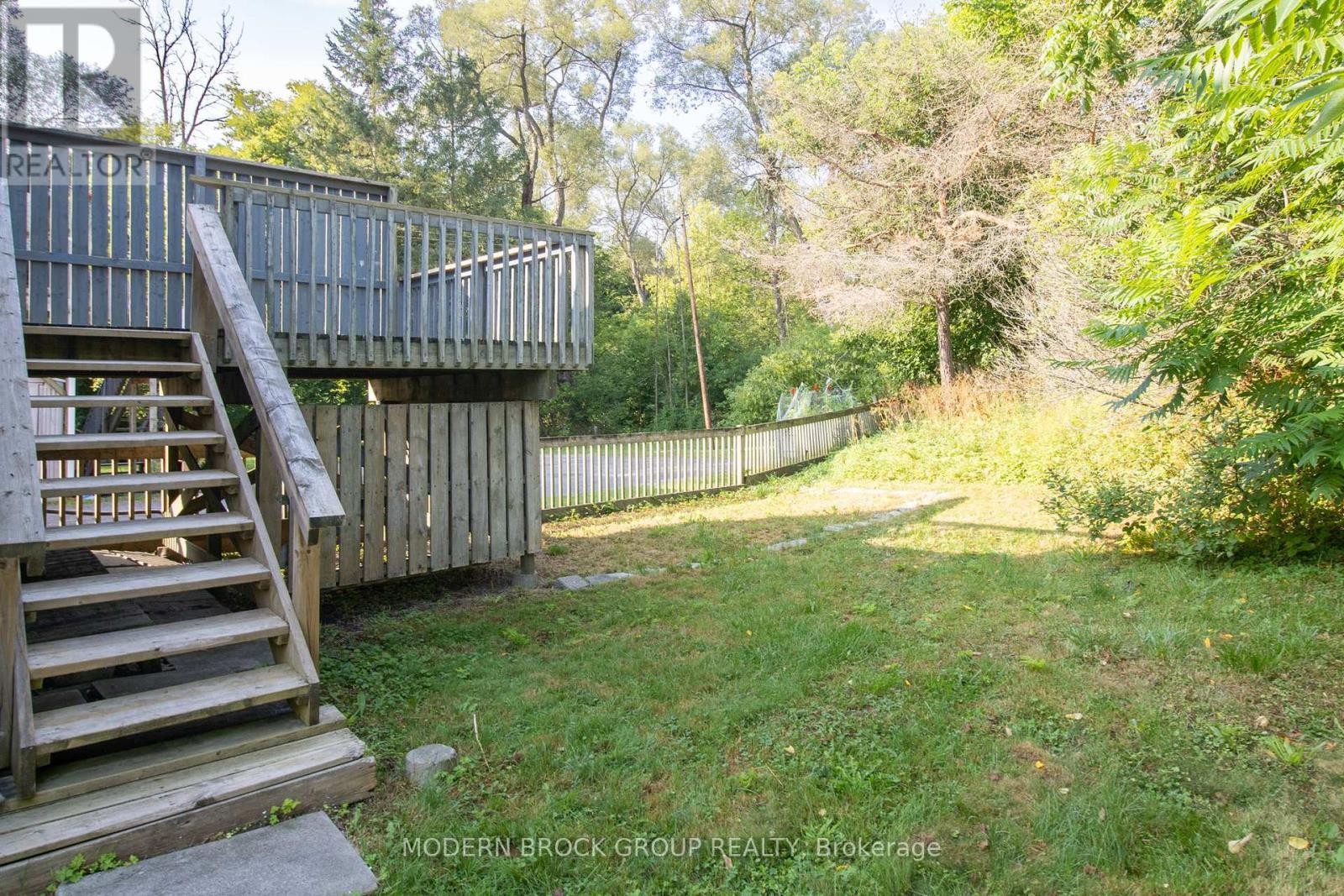 












190 ORMOND STREET

,
Brockville,




Ontario
K6V2L3

