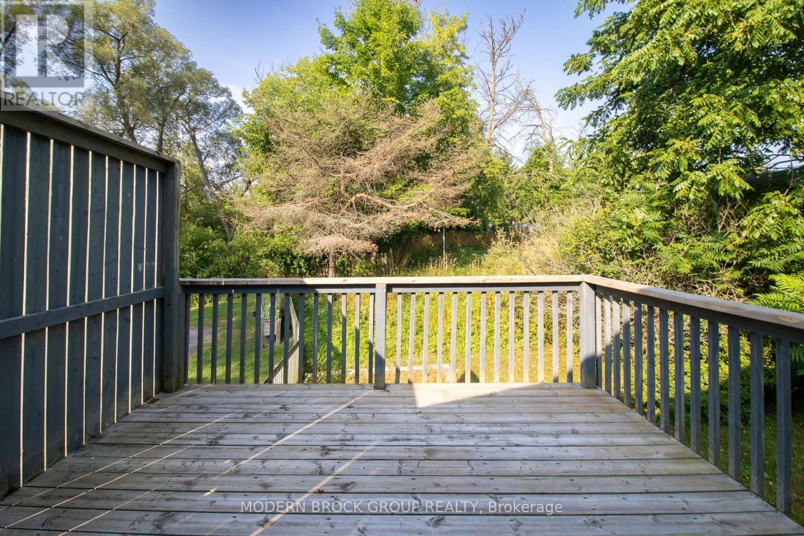 












190 ORMOND STREET

,
Brockville,




Ontario
K6V2L3

