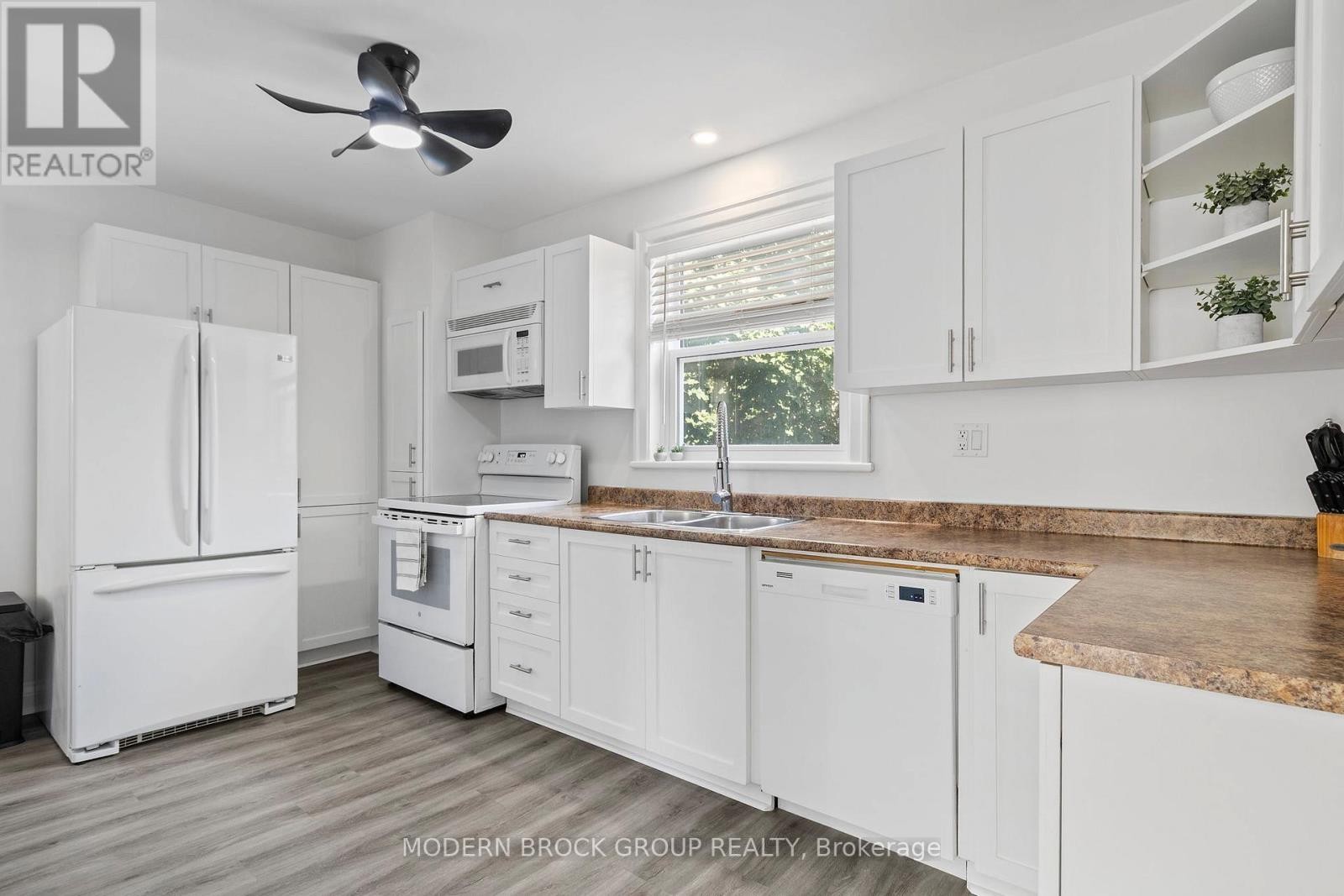 












493 DIBBLE STREET W

,
Prescott,




Ontario
K0E1T0

