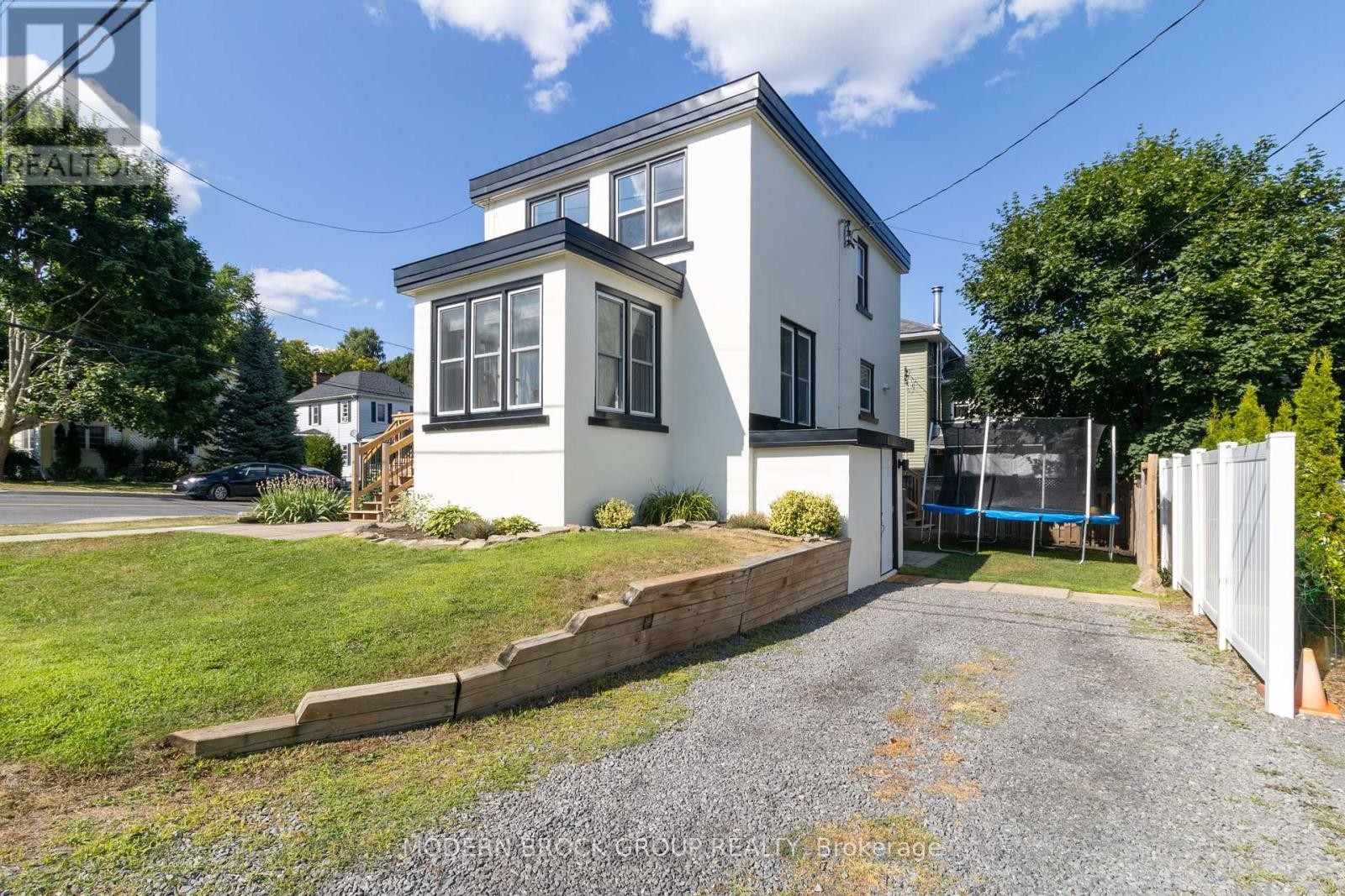 












493 DIBBLE STREET W

,
Prescott,




Ontario
K0E1T0

