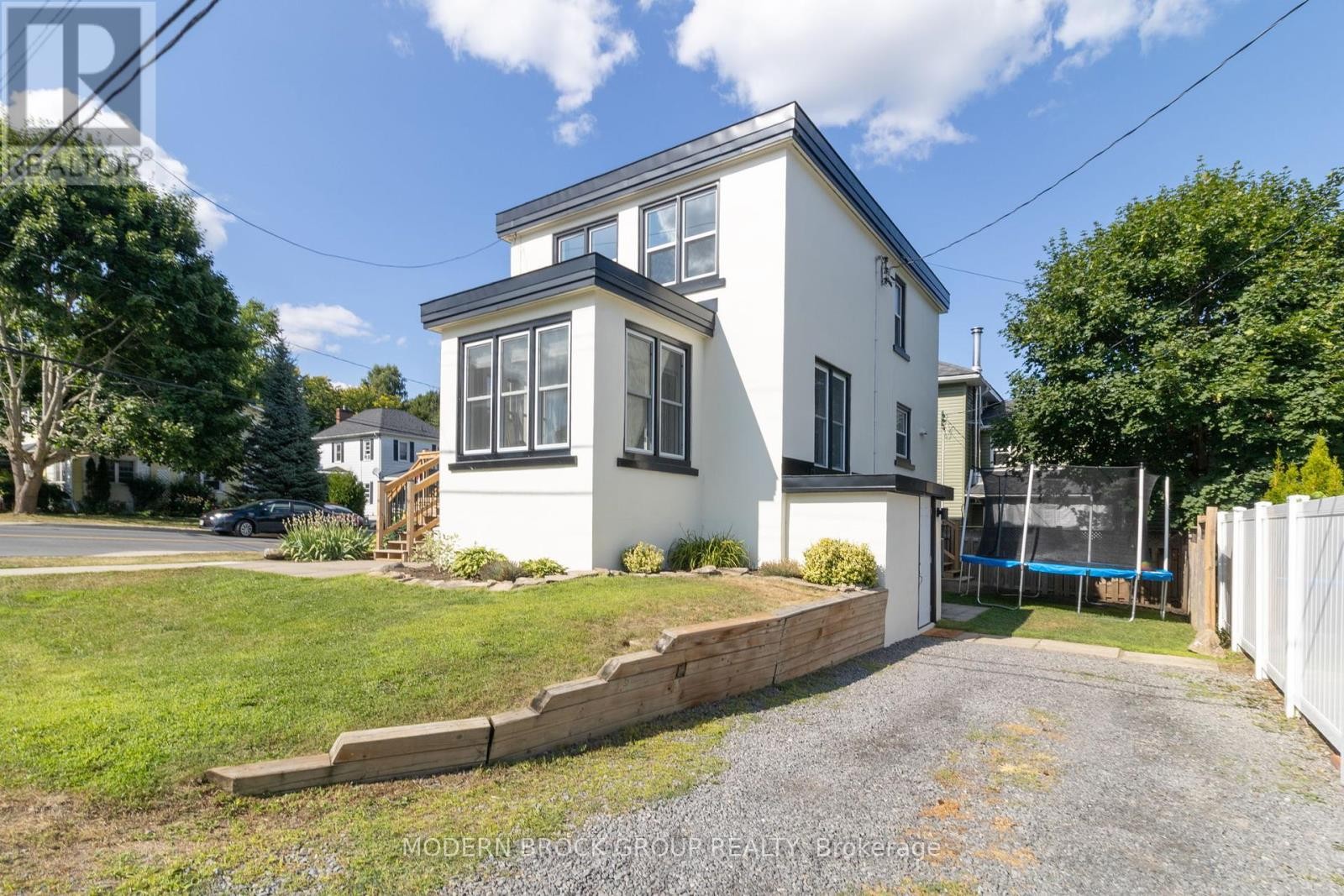 












493 DIBBLE STREET W

,
Prescott,




Ontario
K0E1T0

