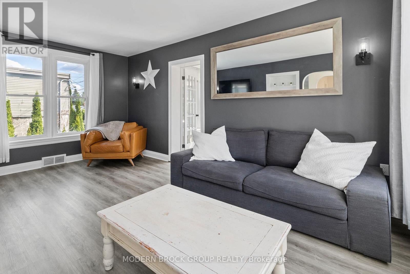 












493 DIBBLE STREET W

,
Prescott,




Ontario
K0E1T0

