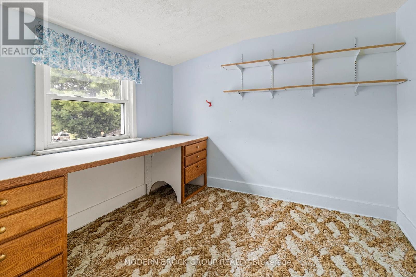 












35 BROADWAY AVENUE

,
Brockville,




Ontario
K6V1T9

