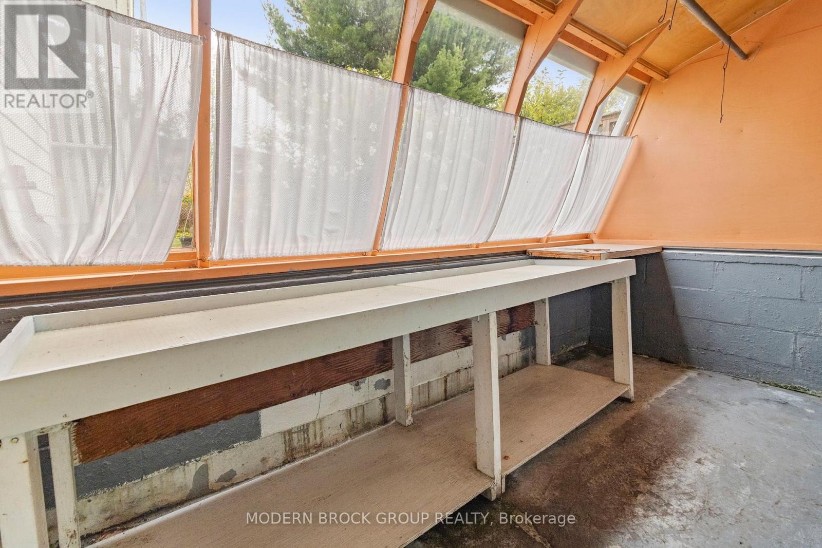 












35 BROADWAY AVENUE

,
Brockville,




Ontario
K6V1T9

