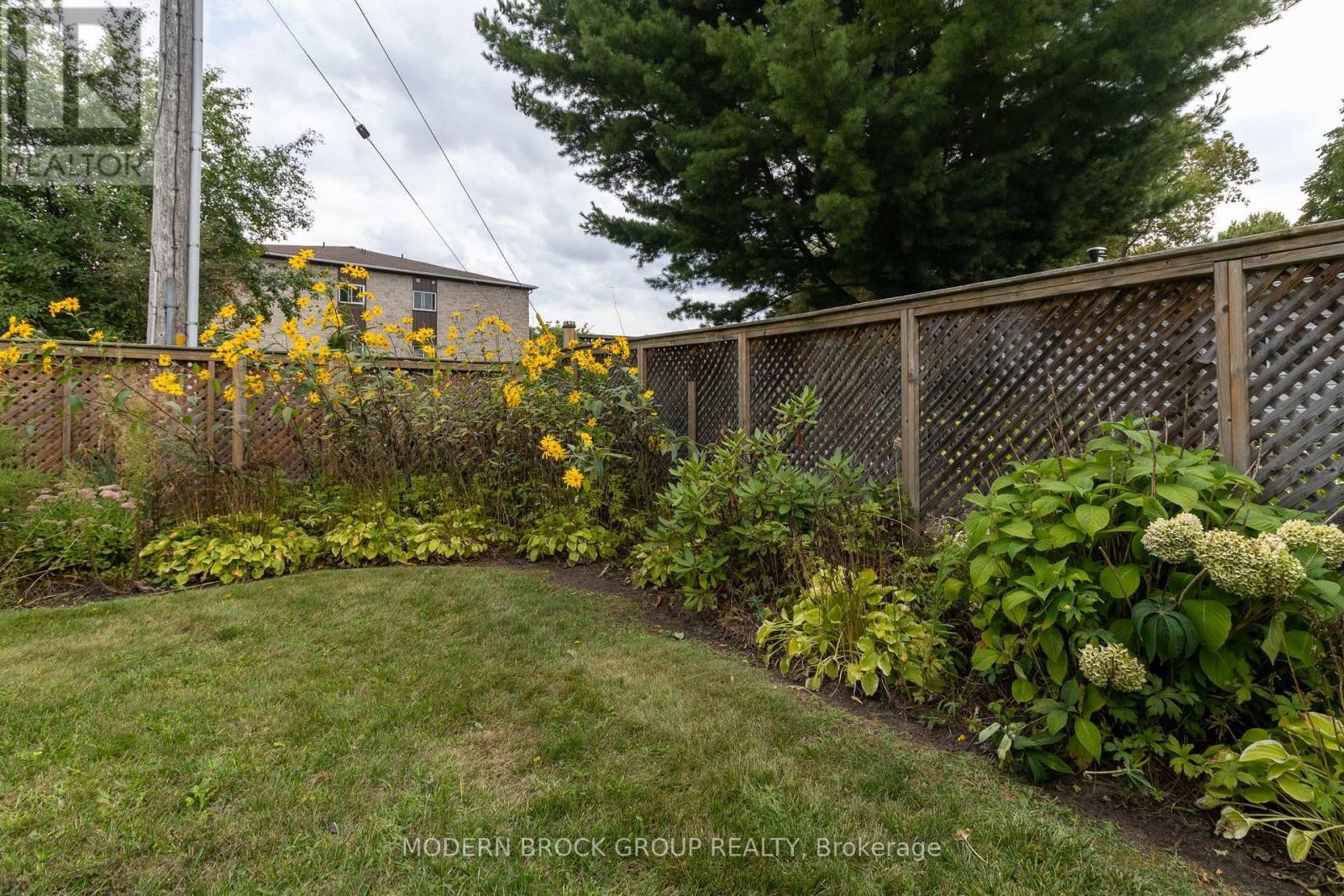












35 BROADWAY AVENUE

,
Brockville,




Ontario
K6V1T9

