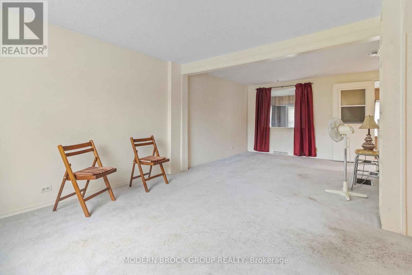 












35 BROADWAY AVENUE

,
Brockville,




Ontario
K6V1T9

