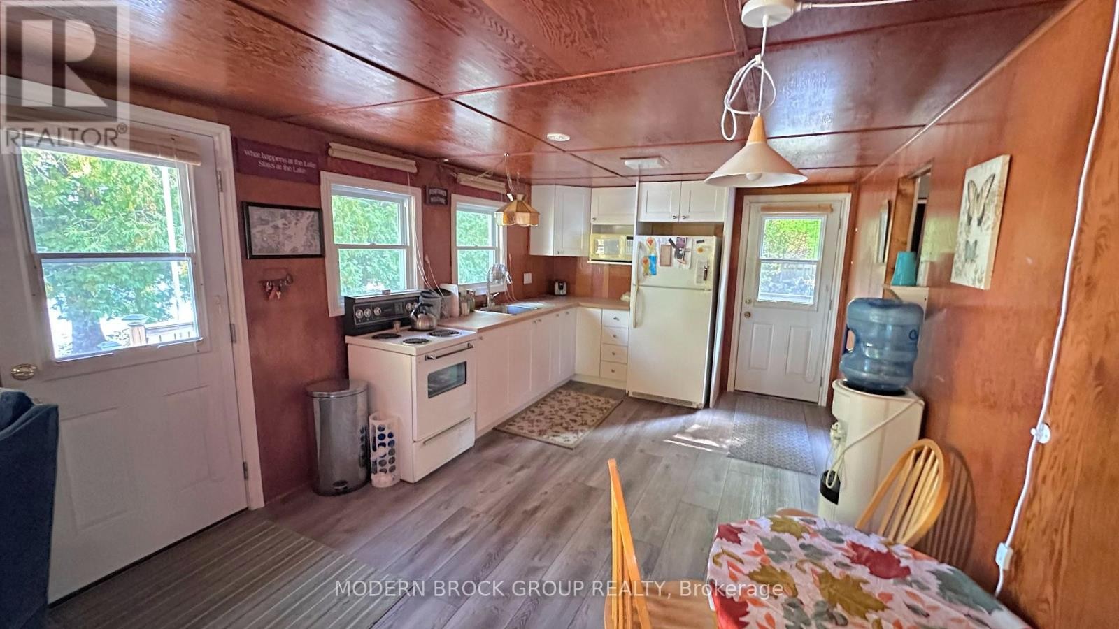 












1221 LB12 ROAD

,
Rideau Lakes,




Ontario
K0E1G0

