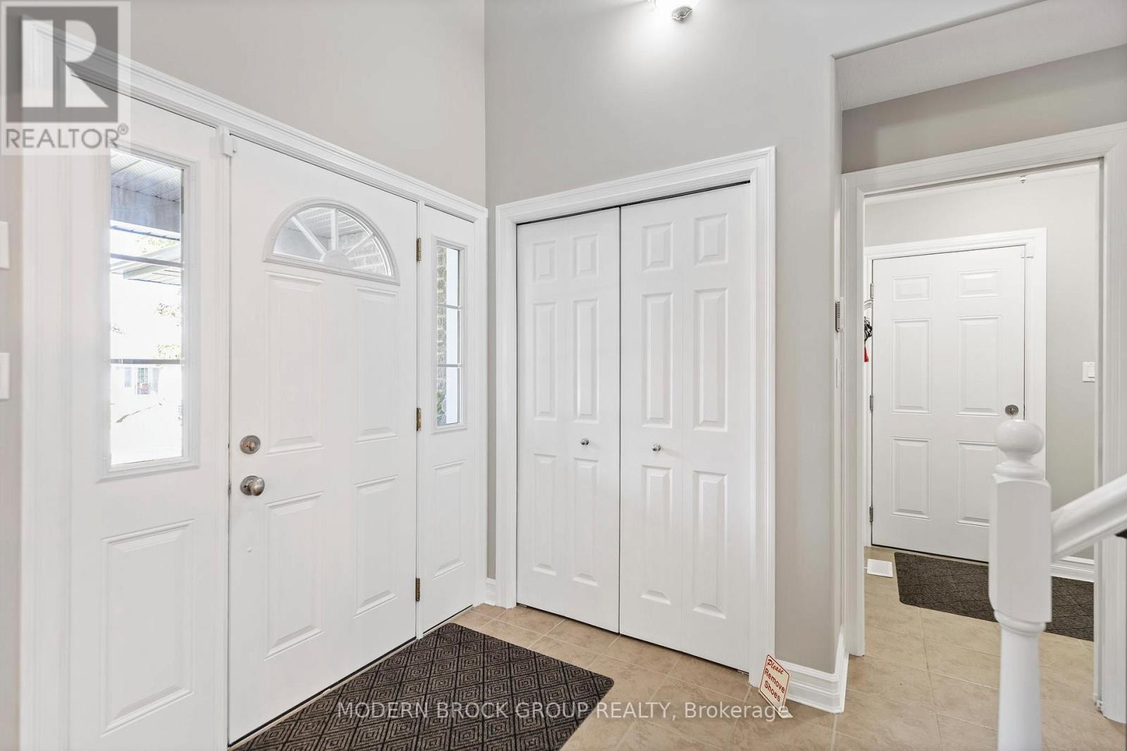 












1021 KINGSWOOD STREET

,
Brockville,




Ontario
K6V7G1

