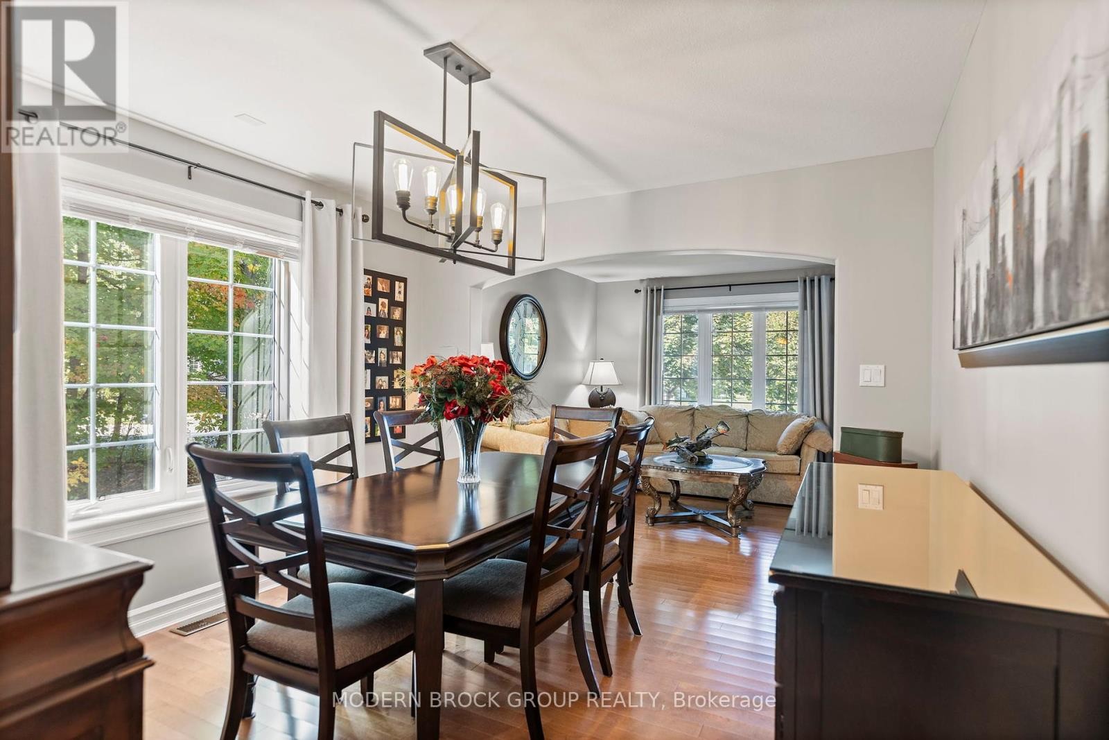 












1021 KINGSWOOD STREET

,
Brockville,




Ontario
K6V7G1

