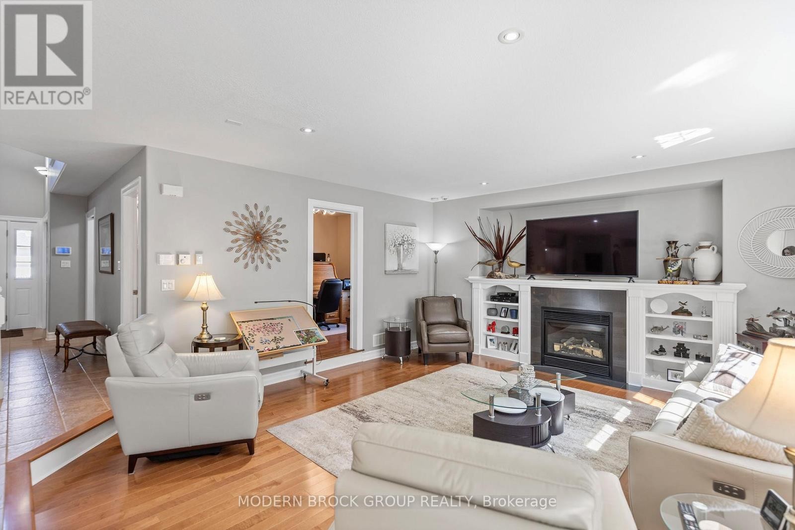 












1021 KINGSWOOD STREET

,
Brockville,




Ontario
K6V7G1

