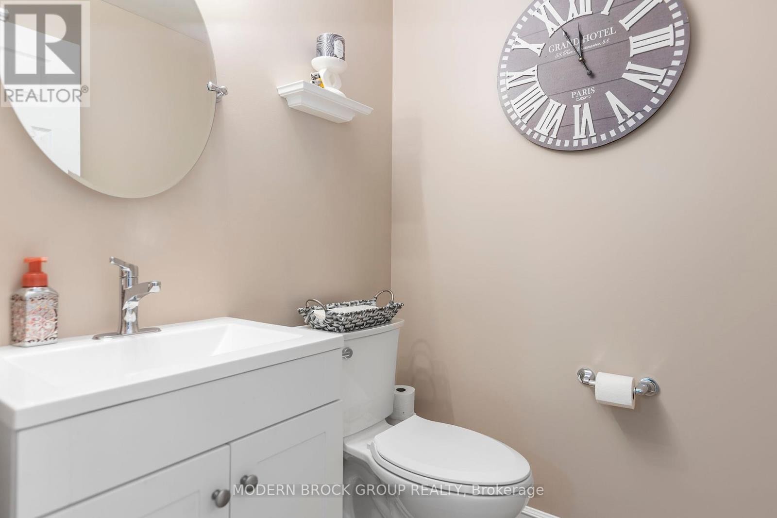 












1021 KINGSWOOD STREET

,
Brockville,




Ontario
K6V7G1

