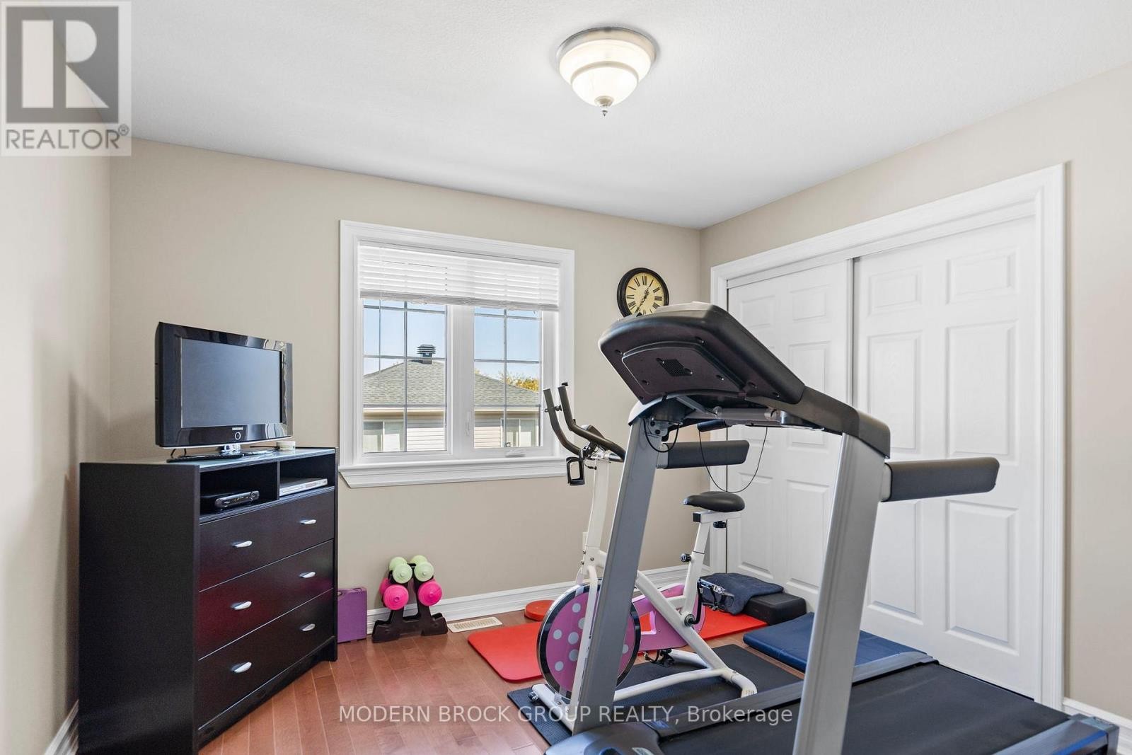 












1021 KINGSWOOD STREET

,
Brockville,




Ontario
K6V7G1

