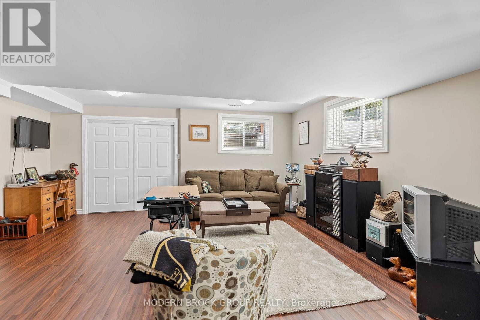 












1021 KINGSWOOD STREET

,
Brockville,




Ontario
K6V7G1

